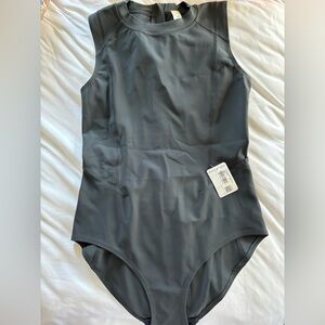NWT Lululemon Zip-Back Paddle Suit Sz10